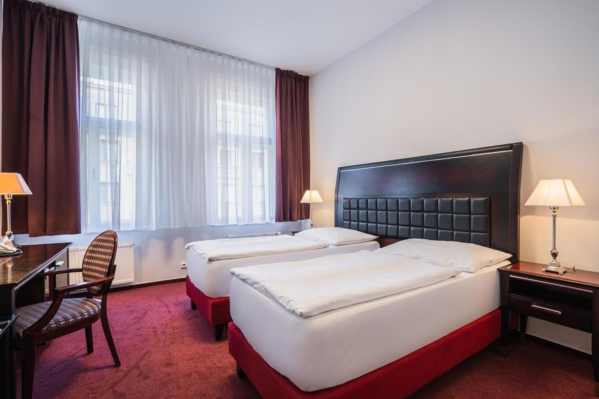 Ea Hotel Tosca Prague Exterior photo