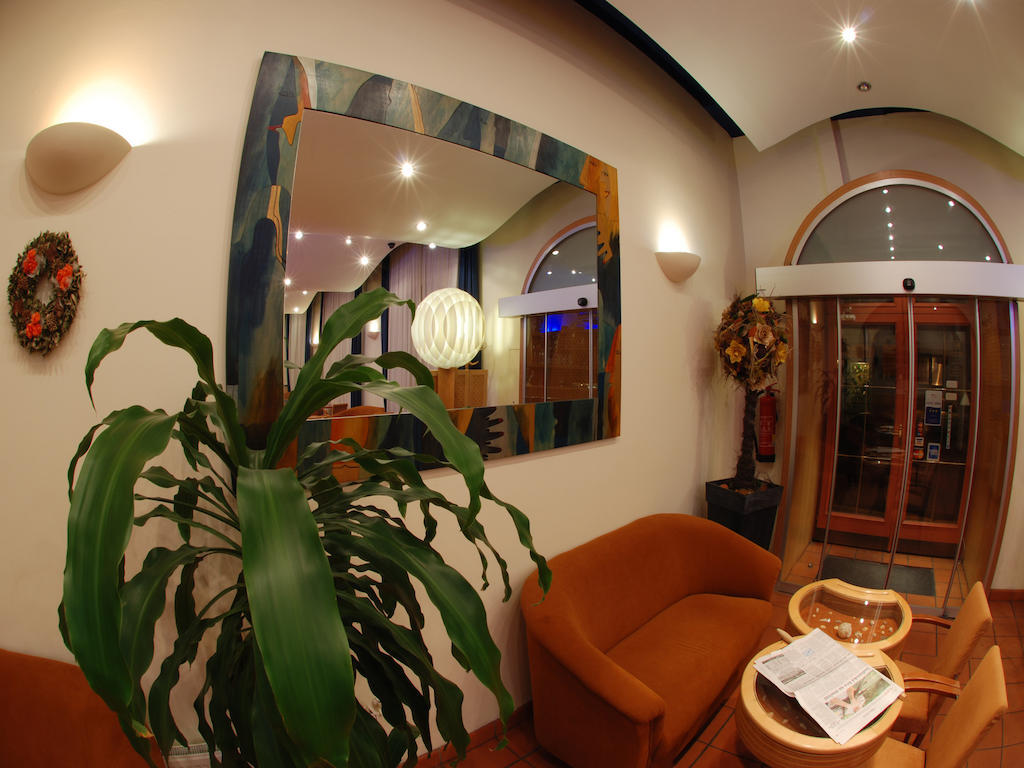 Ea Hotel Tosca Prague Exterior photo