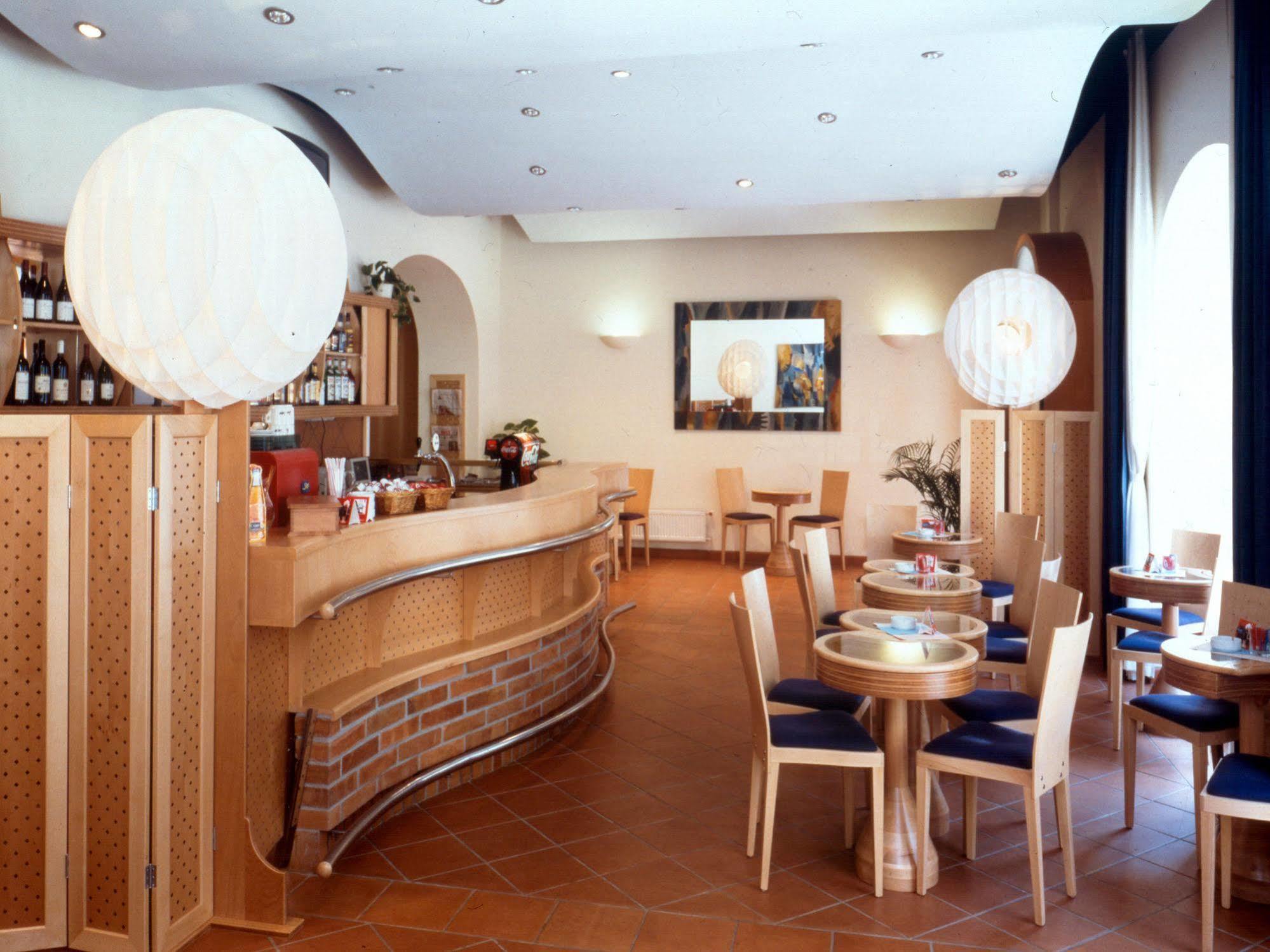 Ea Hotel Tosca Prague Exterior photo